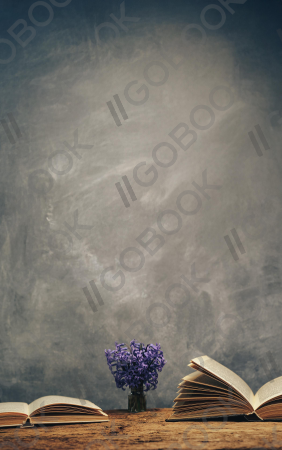 書本與花朵
